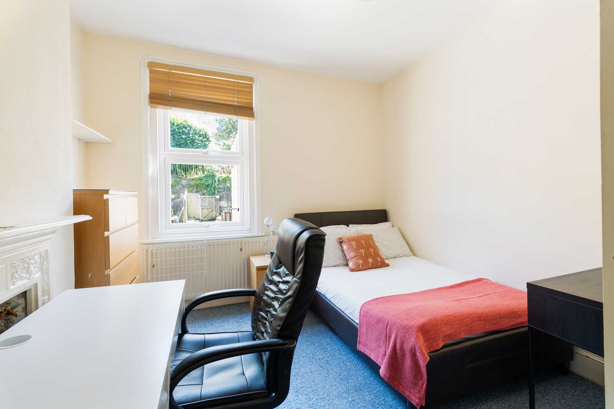 7 Bed House to rent to students at 89 Wells Road, Bath BA2 3AN