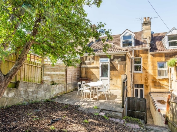 7 Bed House to rent to students at 89 Wells Road, Bath BA2 3AN