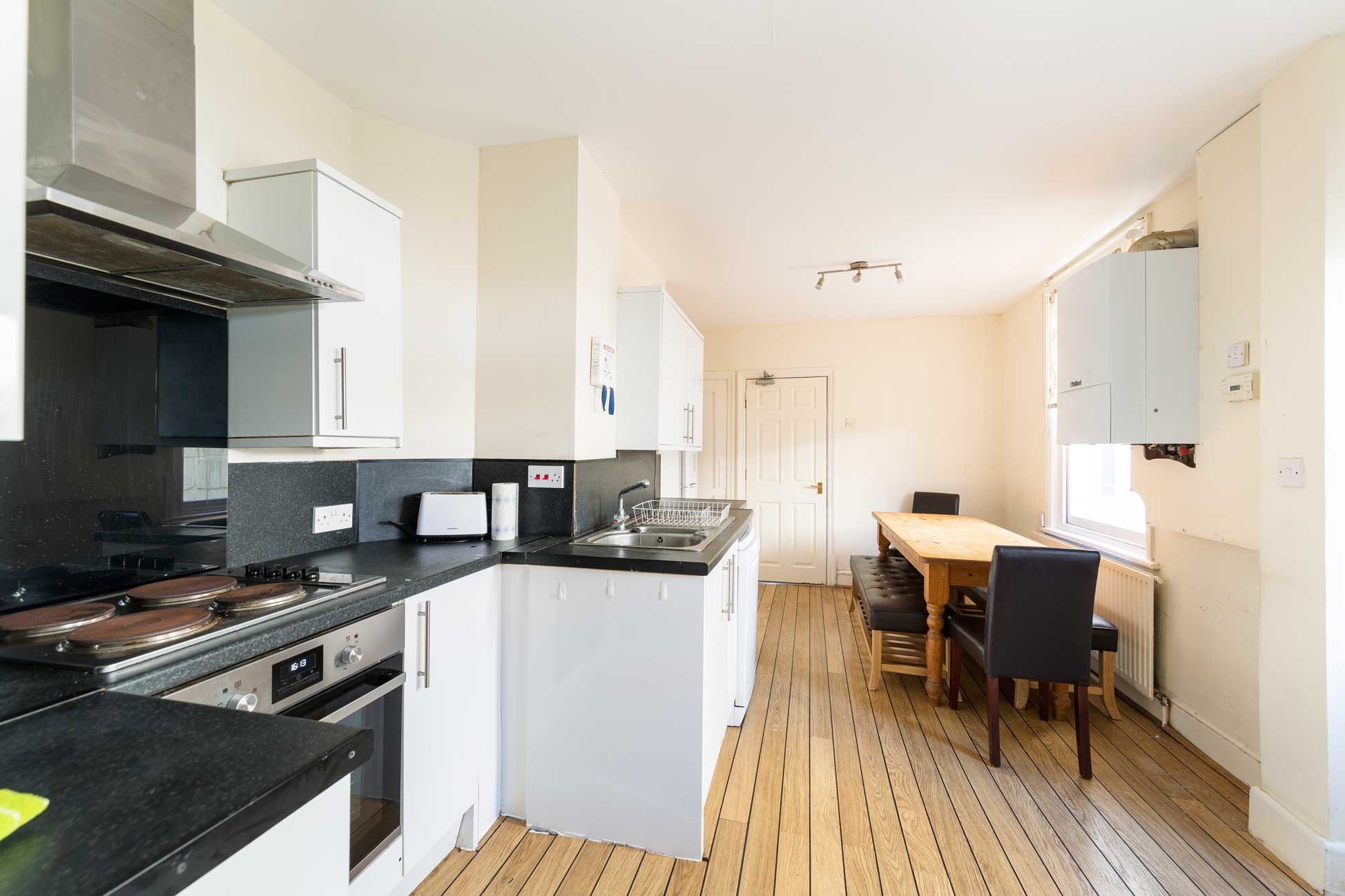7 Bed House to rent to students at 89 Wells Road, Bath BA2 3AN