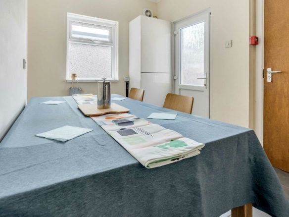 7 bedroom student house to rent at Uplands, Swansea