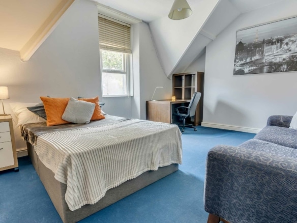 7 bedroom student house to rent at Uplands, Swansea