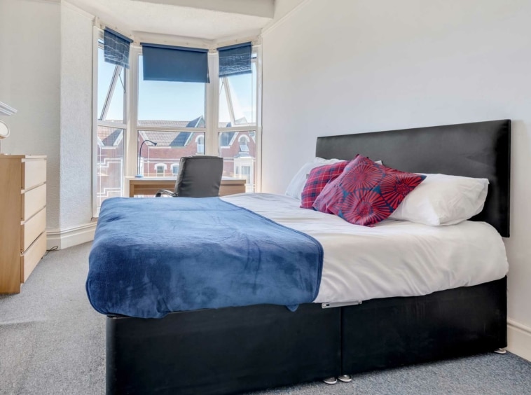 10 bedroom student house to rent in Uplands, Sketty Road, Swansea SA2 0LJ