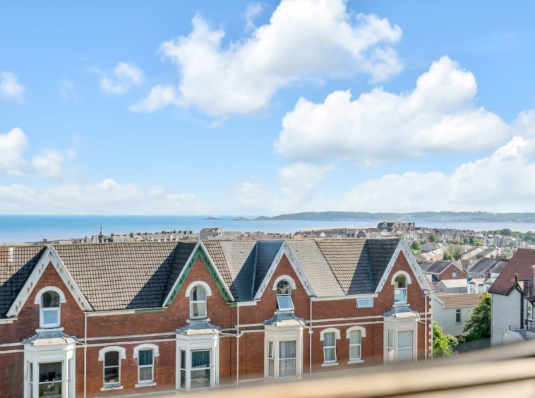 10 bedroom student house to rent in Uplands, Sketty Road, Swansea SA2 0LJ