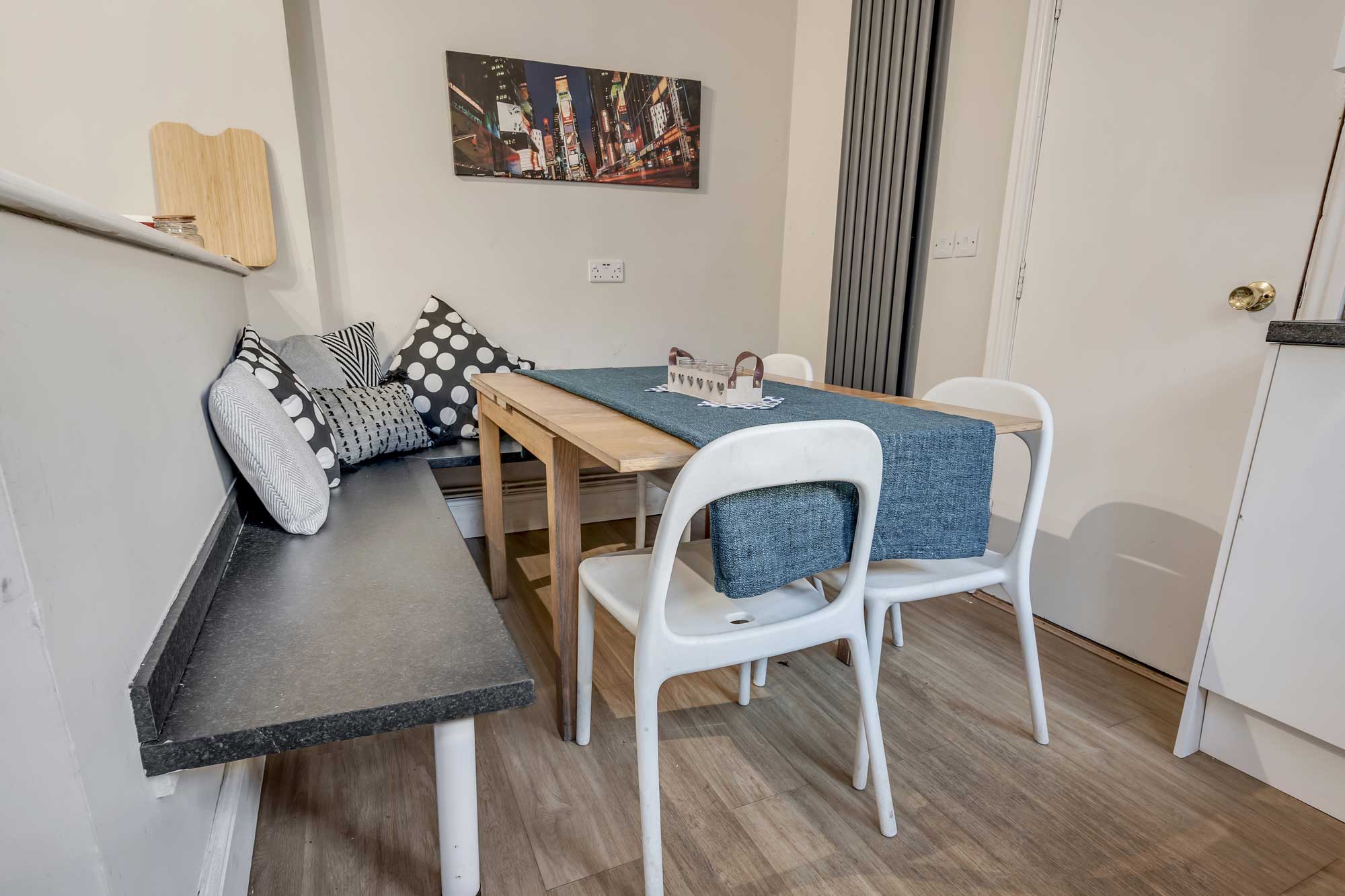 10 bedroom student house to rent in Uplands, Sketty Road, Swansea SA2 0LJ