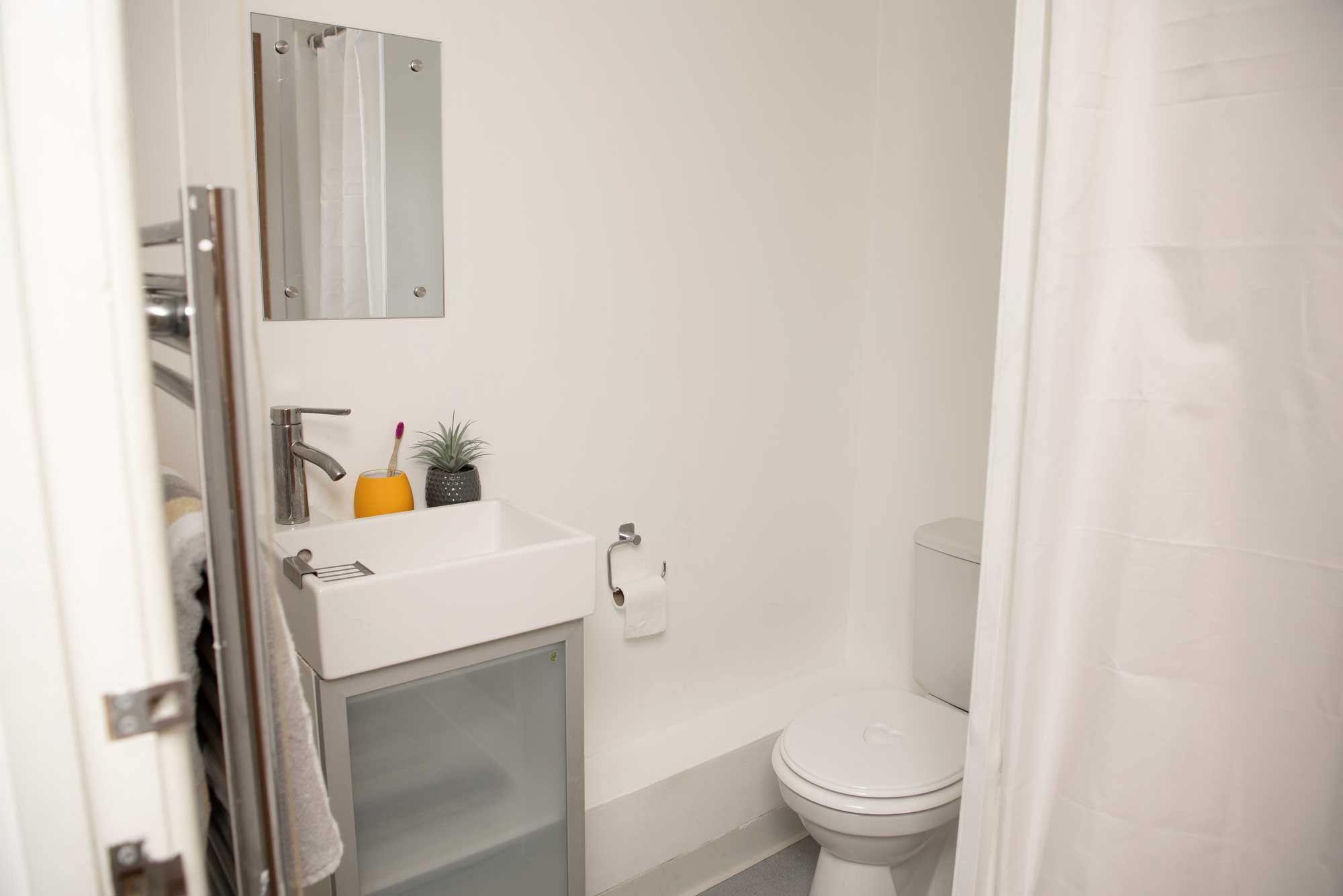 Student flat at The Mutley Tavern, one bedroom studio apartment in Plymouth
